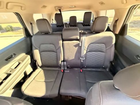 Used 2024 Nissan Pathfinder S FWD image 16