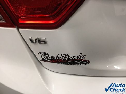 Used 2016 Chevrolet Impala LT FWD image 14