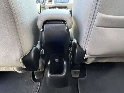 Used 2017 Honda HR-V EX-L image 12
