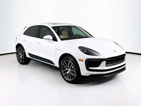 New 2026 Porsche Macan AWD/4WD image 7