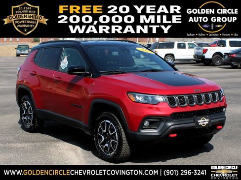 Used 2025 Jeep Compass Trailhawk AWD/4WD image 1
