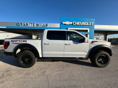 Used 2025 Ford F150 Raptor image 14