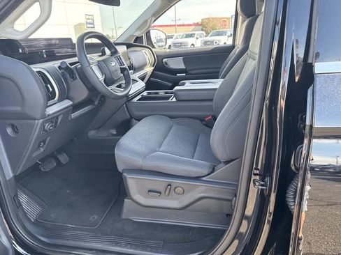 Certified 2025 Ford Expedition Active AWD/4WD image 24