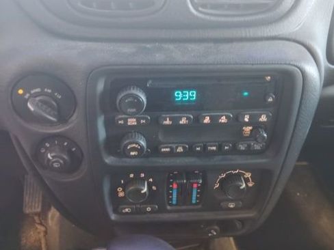 Used 2005 Chevrolet TrailBlazer EXT LT w/ LS Preferred Equipment Group image 11