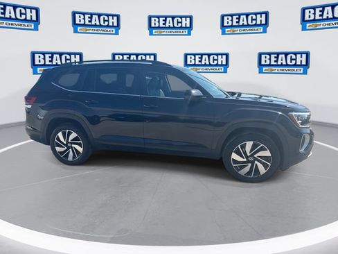 Used 2025 Volkswagen Atlas SE FWD image 9
