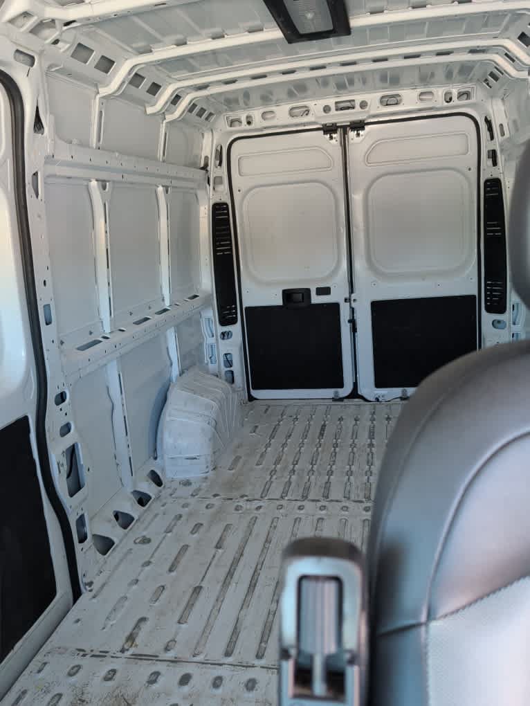 Used 2024 RAM ProMaster 2500 w/ Convenience Group FWD image 12