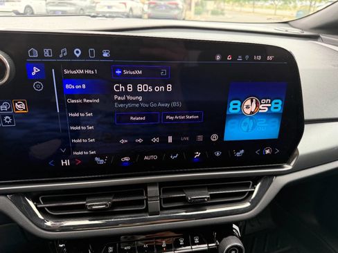 Used 2025 Chevrolet Equinox EV RS AWD/4WD image 34