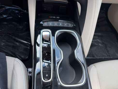 Used 2023 Buick Envision Avenir AWD/4WD image 22