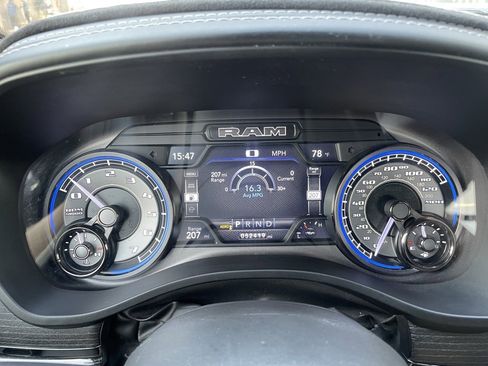 Used 2022 RAM 1500 Limited w/ Body Color Bumper Group image 7