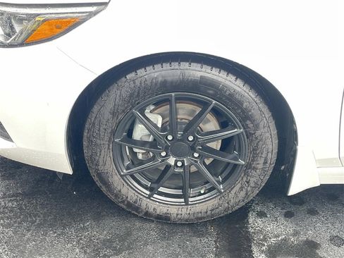 Used 2023 Nissan Sentra S image 9