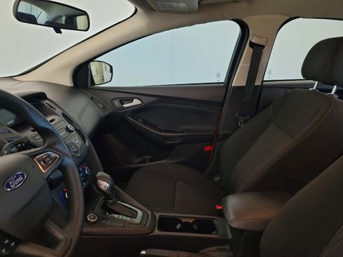 Used 2017 Ford Focus SE FWD image 17