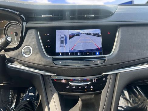 Certified 2025 Cadillac XT5 Premium Luxury w/ Technology Package AWD/4WD image 29