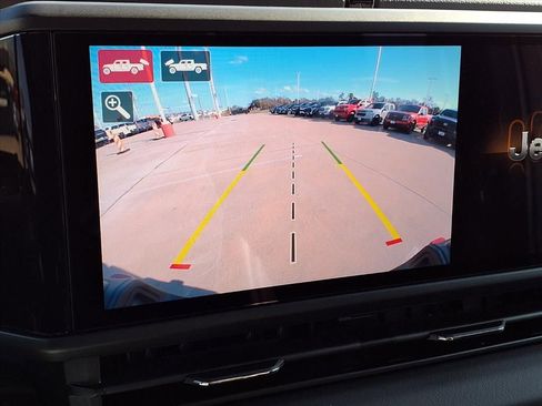 Used 2025 Jeep Gladiator Rubicon image 12