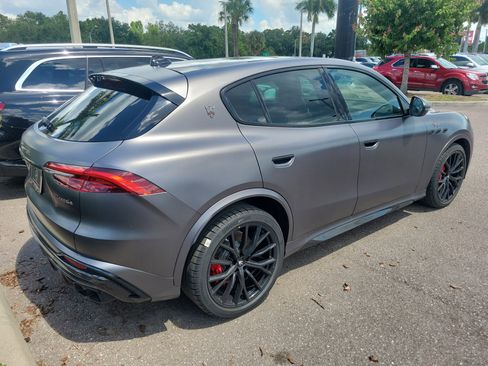 Used 2025 Maserati Grecale Trofeo AWD/4WD image 4