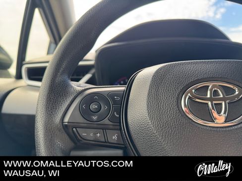 Used 2022 Toyota Corolla LE FWD image 16