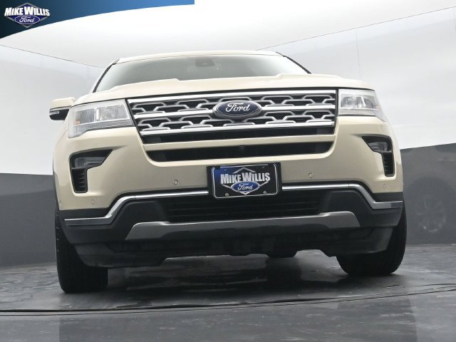 Used 2018 Ford Explorer Limited w/ Equipment Group 301A FWD image 18