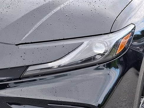 Used 2026 Toyota Camry SE FWD image 9