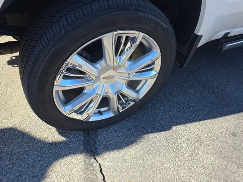 Used 2022 Chevrolet Silverado 1500 High Country w/ High Country Premium Package image 5