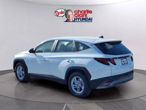 New 2026 Hyundai Tucson SE FWD image 3