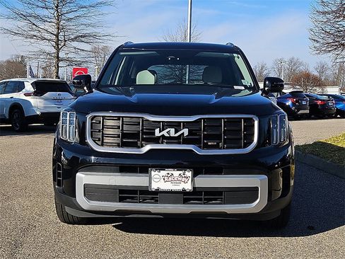 Used 2023 Kia Telluride S image 3