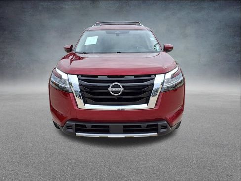 Used 2023 Nissan Pathfinder SL w/ SL Premium Package FWD image 2