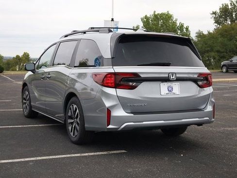 New 2026 Honda Odyssey EX-L image 7