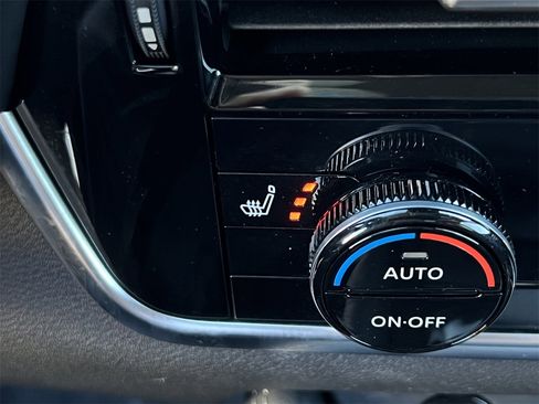 Certified 2025 Nissan Rogue Platinum image 21