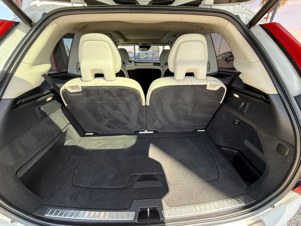 Used 2016 Volvo XC90 T6 Momentum w/ Momentum Plus Package AWD/4WD image 31