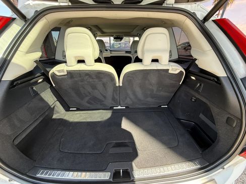 Used 2016 Volvo XC90 T6 Momentum w/ Momentum Plus Package AWD/4WD image 31