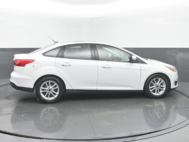 Used 2017 Ford Focus SE FWD image 6