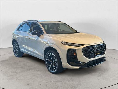 New 2026 Audi Q3 quattro 2.0T AWD/4WD image 1
