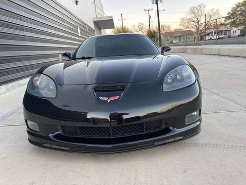 Used 2007 Chevrolet Corvette Z06 w/ Preferred Equipment Group image 4