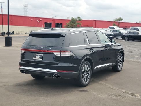 New 2026 Lincoln Aviator AWD image 4