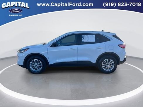 Used 2022 Ford Escape SE image 5