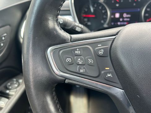 Used 2020 Chevrolet Equinox Premier image 17