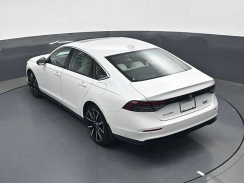 Used 2024 Honda Accord Touring image 24