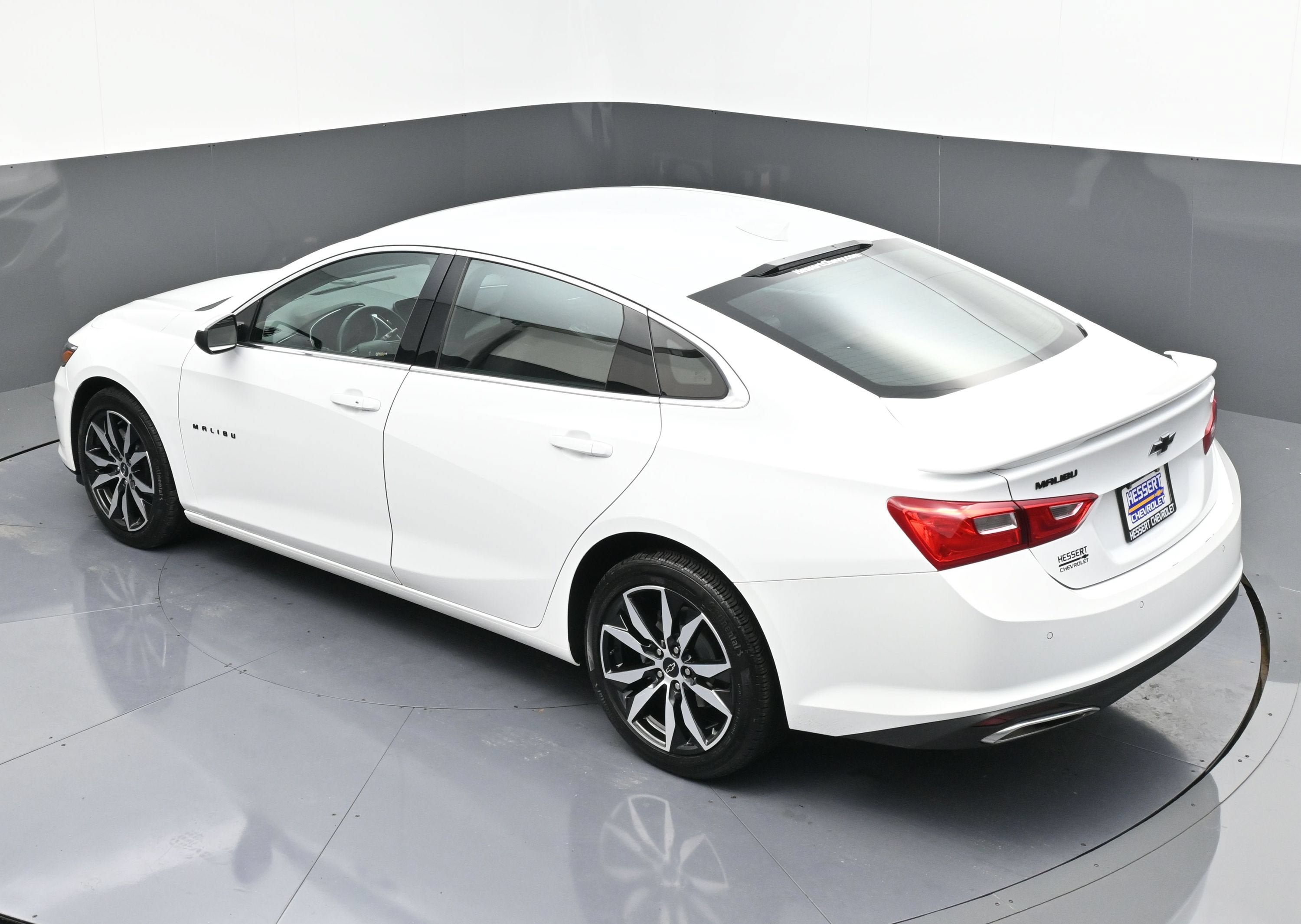 Certified 2024 Chevrolet Malibu RS FWD image 45