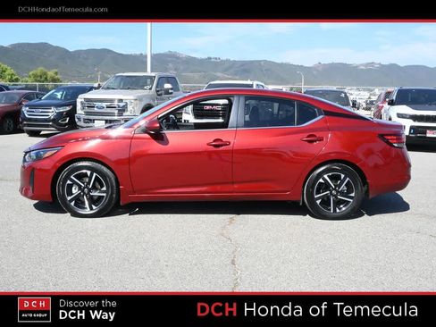 Used 2025 Nissan Sentra SV FWD image 4