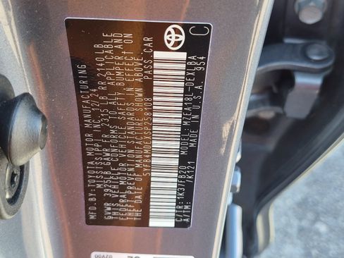 Used 2025 Toyota Corolla LE FWD image 24