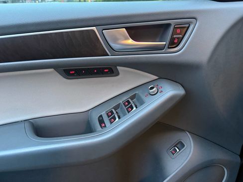 Used 2017 Audi Q5 2.0T Premium Plus w/ Technology Package image 28