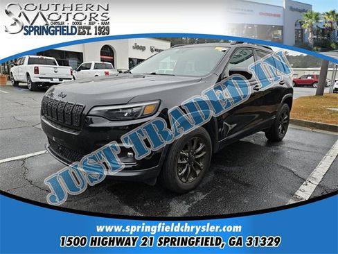 Used 2023 Jeep Cherokee Altitude Lux w/ Lux Elite Package image 1