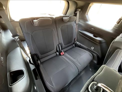 New 2025 Jeep Grand Cherokee L Laredo w/ Luxury Tech Group I image 22