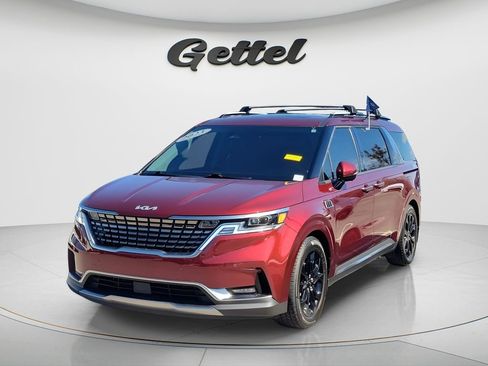 Used 2023 Kia Carnival SX Prestige image 2