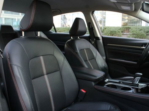 Used 2023 Nissan Altima 2.5 SR FWD image 27