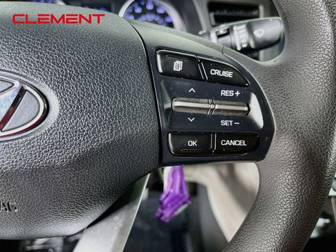 Used 2020 Hyundai Elantra SEL FWD image 15