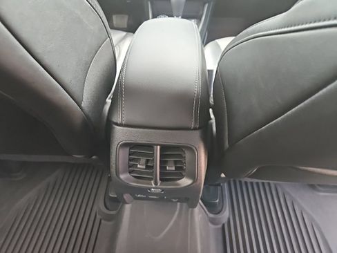 Used 2023 Jeep Cherokee Altitude Lux AWD/4WD image 32