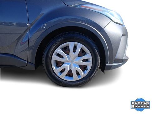 Used 2021 Toyota C-HR LE image 9