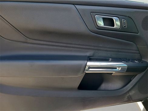 Used 2025 Ford Mustang Premium image 12
