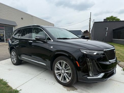 Used 2023 Cadillac XT6 Premium Luxury AWD/4WD image 7
