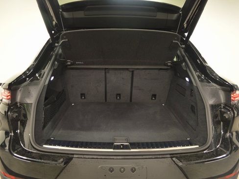 Certified 2025 Porsche Cayenne Coupe image 40